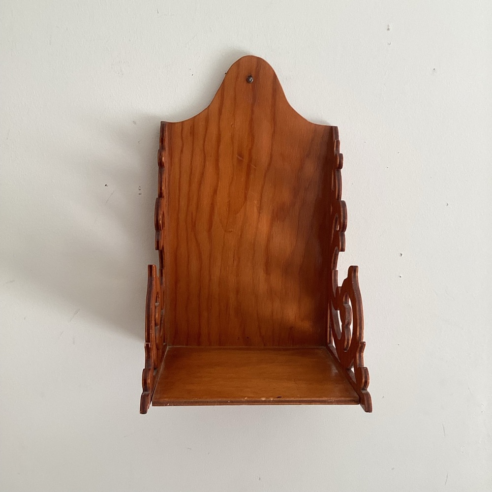 Elegant Vintage Brown Wooden Wall Shelf - Picture 5 of 11